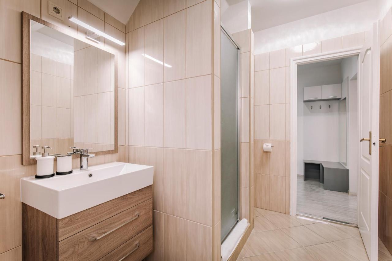 Soho Apartmanház Gyor Ngoại thất bức ảnh