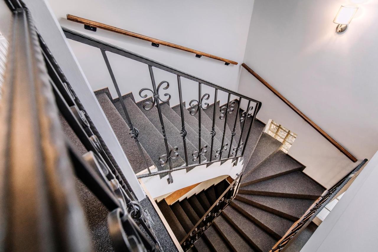 Soho Apartmanház Gyor Ngoại thất bức ảnh